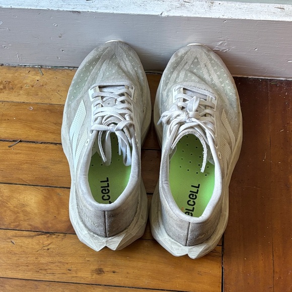 New Balance FuelCell Rebel v4 - Picture 3 of 5